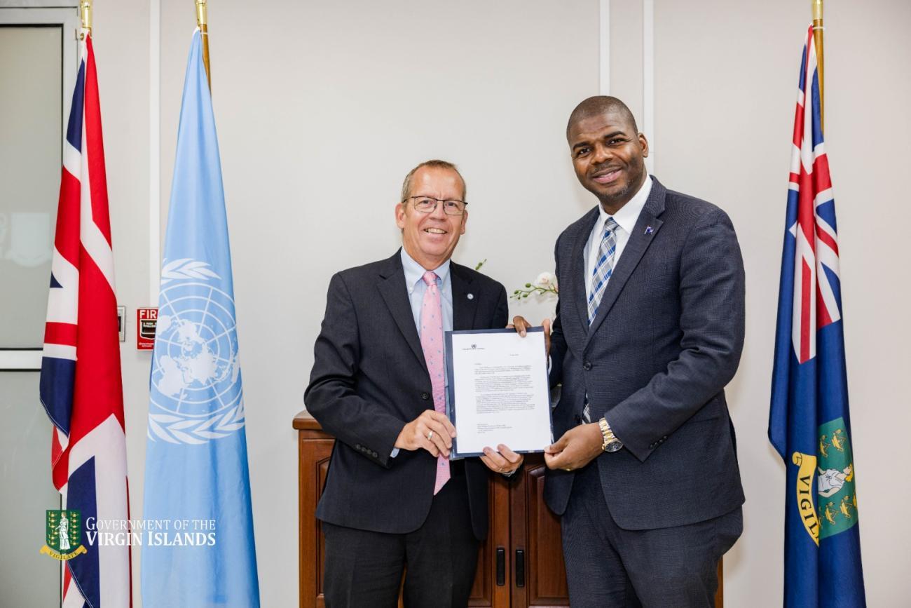 UN Resident Coordinator, Simon Springett, presents his credentials to Premier of the British Virgin Islands, Dr. the Hon. Natalio Wheatley.