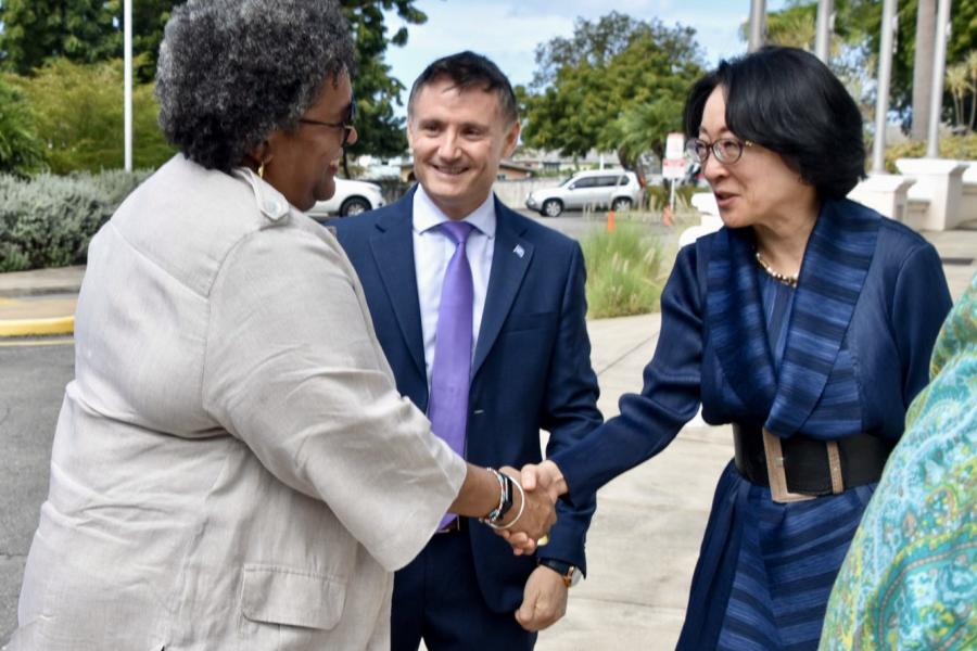 Prime Minister of Barbados, the Hon. Mia Mottley greets UN Special Representative of the Secretary-General for Disaster Risk Reduction, Mami Mizutori alongside UN Resident Coordinator for Barbados and the Eastern Caribbean, Didier Trebucq 